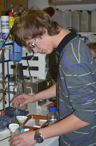 Den otevřených dveří 2011 v Ústavu experimentální botaniky AV ČR. Pracoviště Praha–Ruzyně. Foto Michal Procházka, Gymnázium V. B. Třebízského, Slaný.
